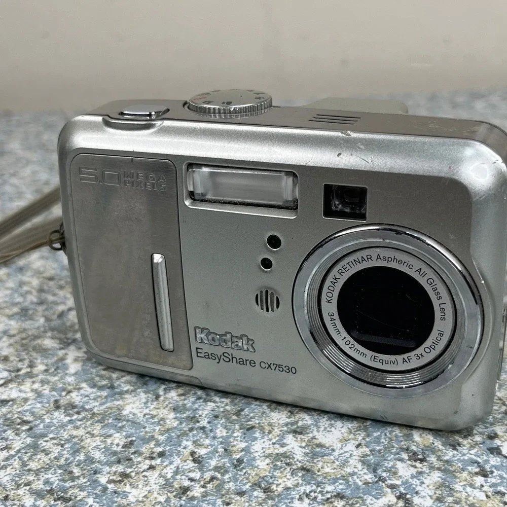 Kodak Digital Camera EasyShare CX7530 Silver 5.0MP 3x Optical Zoom Compact Point